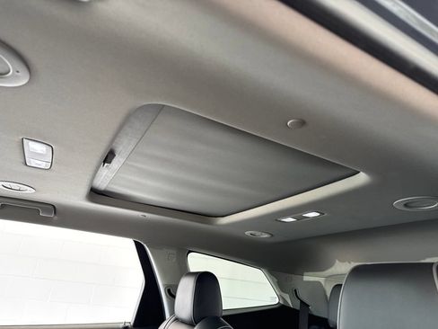 Used 2021 Buick Enclave Avenir w/ Avenir Technology Package AWD/4WD image 41