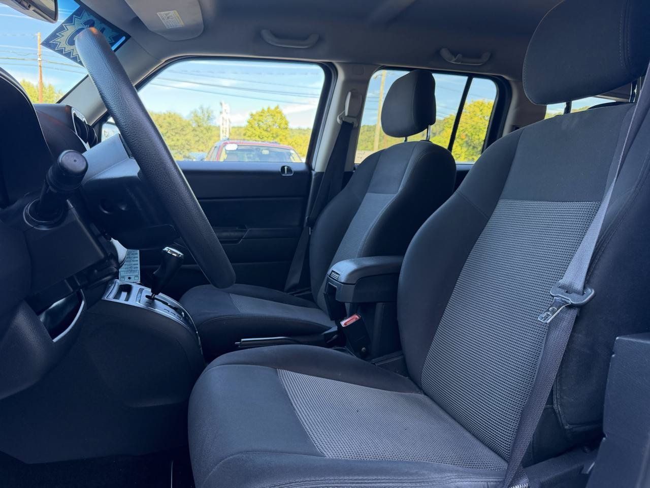 Used 2016 Jeep Patriot Sport w/ Power Value Group AWD/4WD image 10