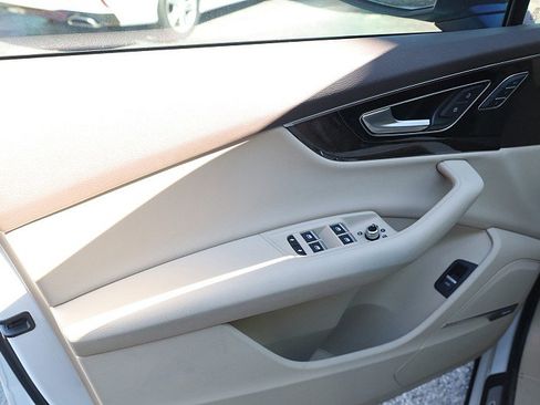 Used 2019 Audi Q7 3.0T Prestige w/ Prestige Package image 25