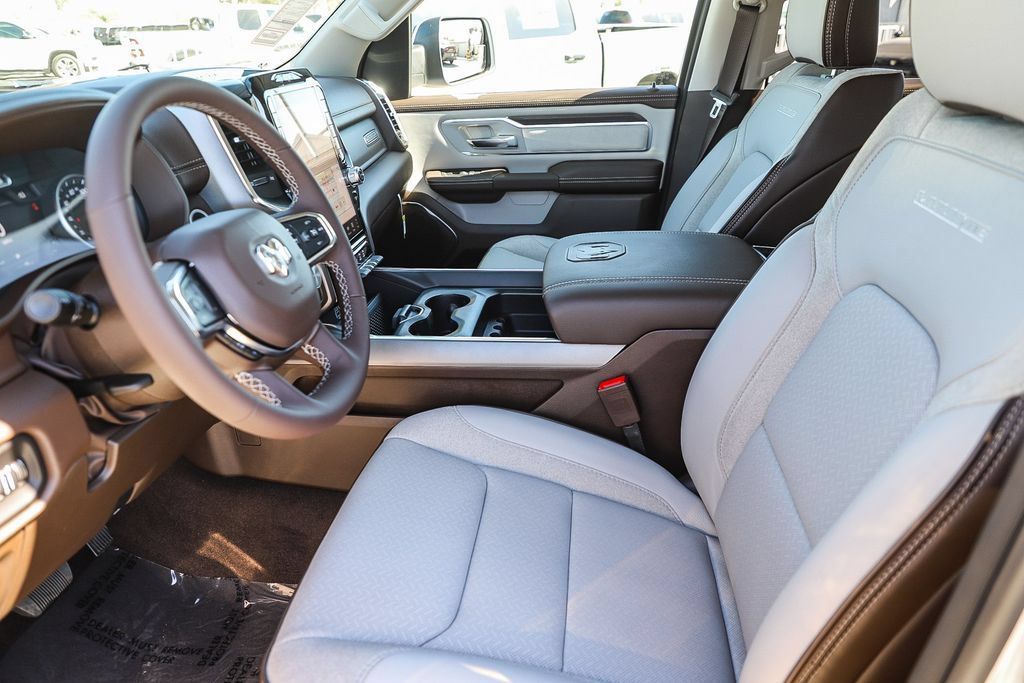 New 2026 RAM 1500 Laramie AWD/4WD image 19