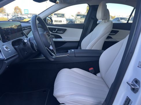 Certified 2024 Mercedes-Benz E 350 4MATIC Sedan image 16