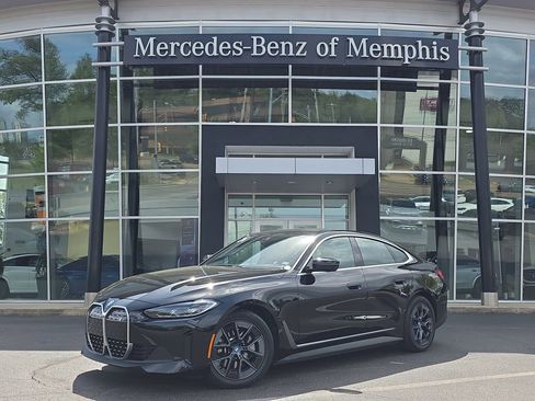 Used 2024 BMW i4 eDrive40 RWD image 1