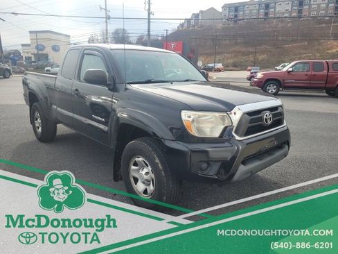 Used 2015 Toyota Tacoma 4x4 Access Cab image 4