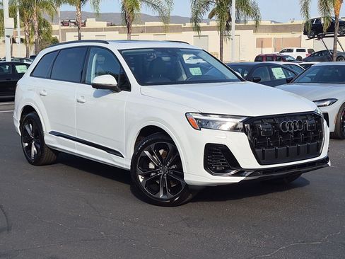 Used 2026 Audi Q7 3.0T Premium Plus w/ Premium Plus Package AWD/4WD image 2