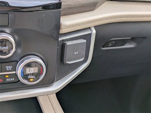 Used 2024 Ford Expedition Max Limited image 29