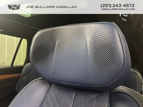 New 2026 Cadillac Vistiq Premium Luxury w/ LPO, Floor Liner Package image 38