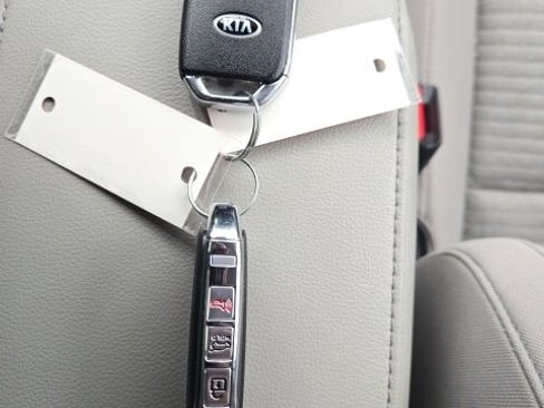 Used 2020 Kia Soul EX image 18