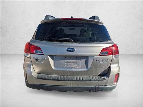 Used 2014 Subaru Outback 2.5i Limited w/ Moonroof Package image 6