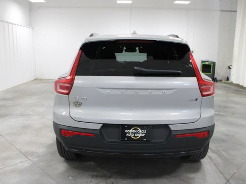 Used 2024 Volvo XC40 B5 Plus w/ Protection Package Premier AWD/4WD image 8