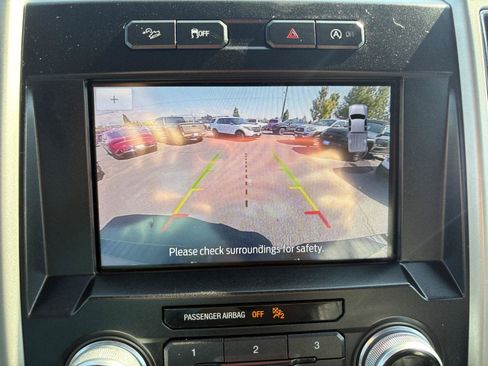 Used 2019 Ford F150 Lariat w/ Equipment Group 502A Luxury AWD/4WD image 19