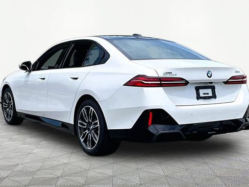 Used 2026 BMW 530i xDrive AWD/4WD image 4