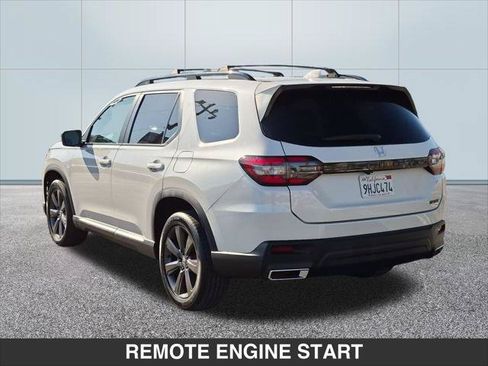 Used 2023 Honda Pilot Sport image 3