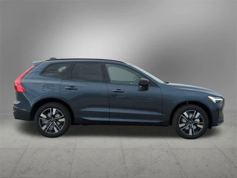 New 2026 Volvo XC60 B5 Plus w/ Protection Package Premier image 7