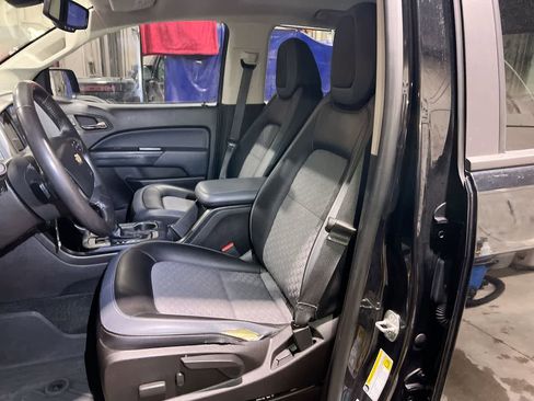 Used 2017 Chevrolet Colorado Z71 image 11