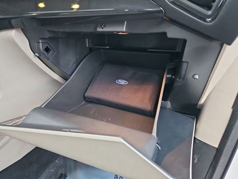 Used 2018 Ford Escape Titanium w/ Ford Safe & Smart Package image 20