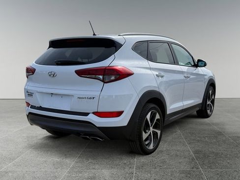 Used 2016 Hyundai Tucson Sport image 5