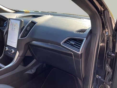 Used 2022 Ford Edge ST-Line w/ Class II Trailer Tow Package AWD/4WD image 37