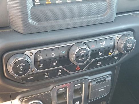 Used 2023 Jeep Wrangler Sport AWD/4WD image 23
