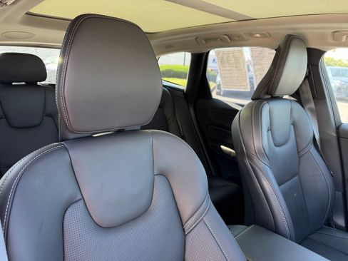 Certified 2024 Volvo XC60 T8 Ultimate w/ Protection Package Premier AWD/4WD image 16