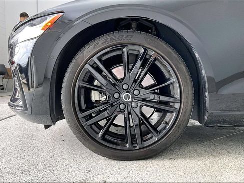Used 2024 Volvo S60 B5 Plus w/ Climate Package AWD/4WD image 10