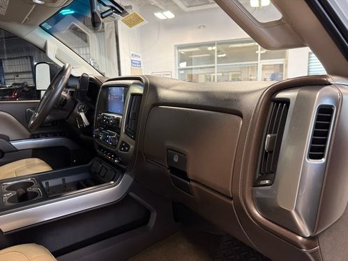 Used 2015 Chevrolet Silverado 3500 LTZ w/ LTZ Plus Package AWD/4WD image 33