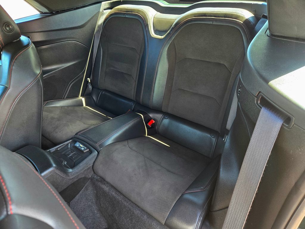 Used 2020 Chevrolet Camaro ZL1 RWD image 16