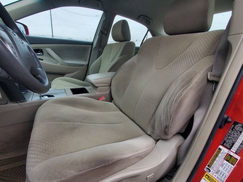 Used 2009 Toyota Camry LE FWD image 14