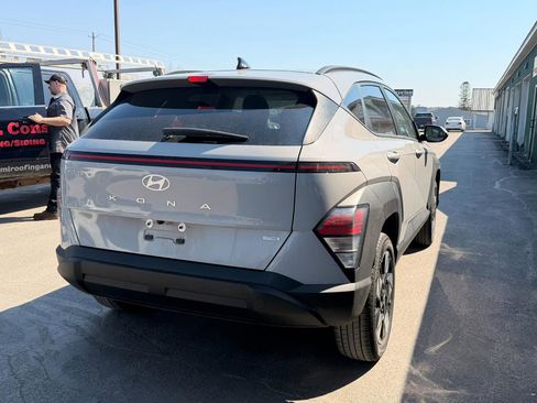Used 2025 Hyundai Kona SEL image 2