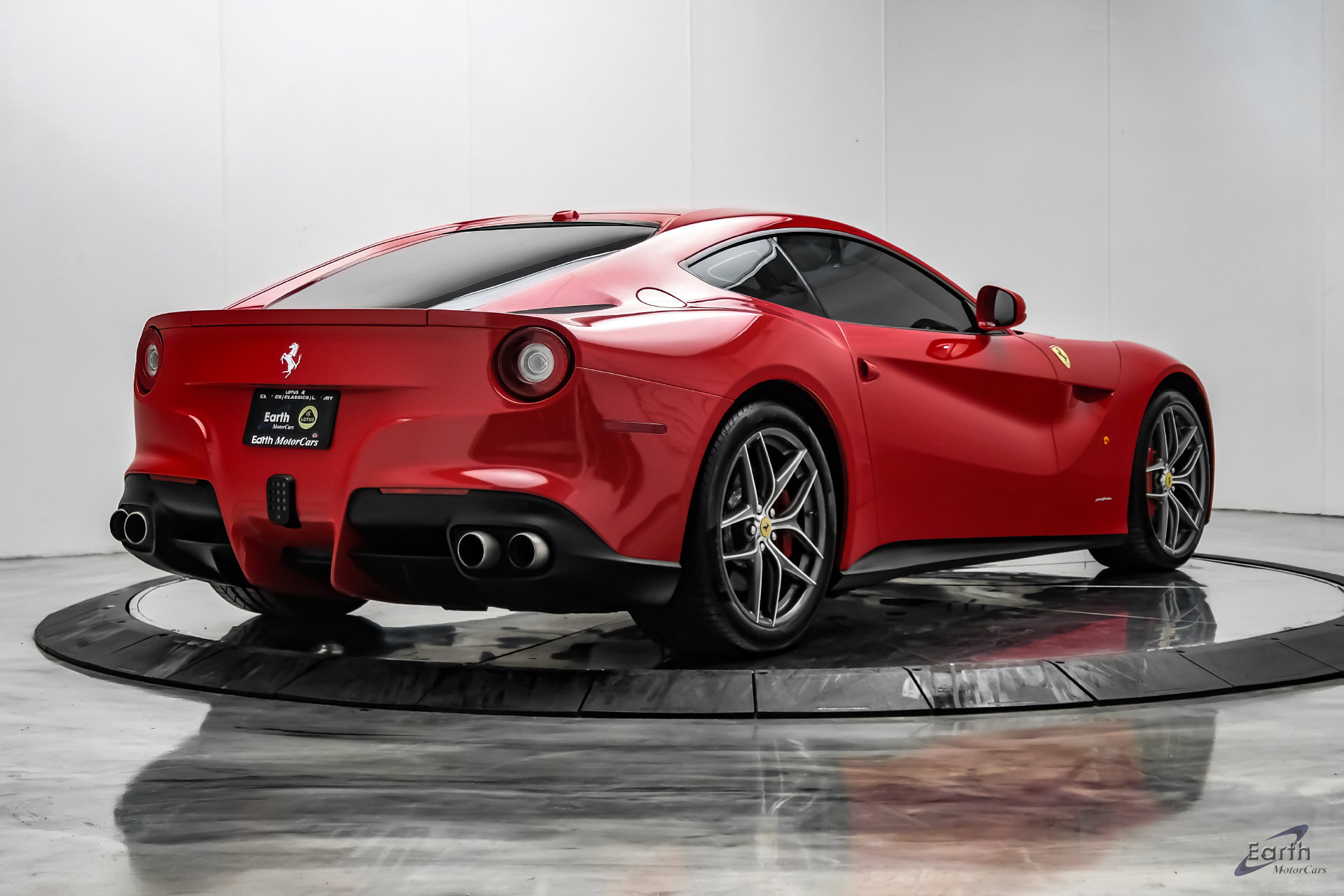 Used 2015 Ferrari F12 Berlinetta RWD image 20