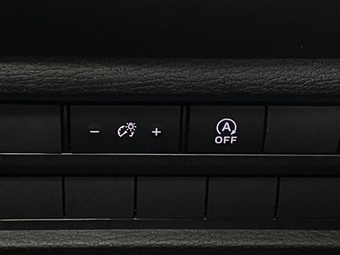 New 2026 Mitsubishi Outlander LE AWD/4WD image 13