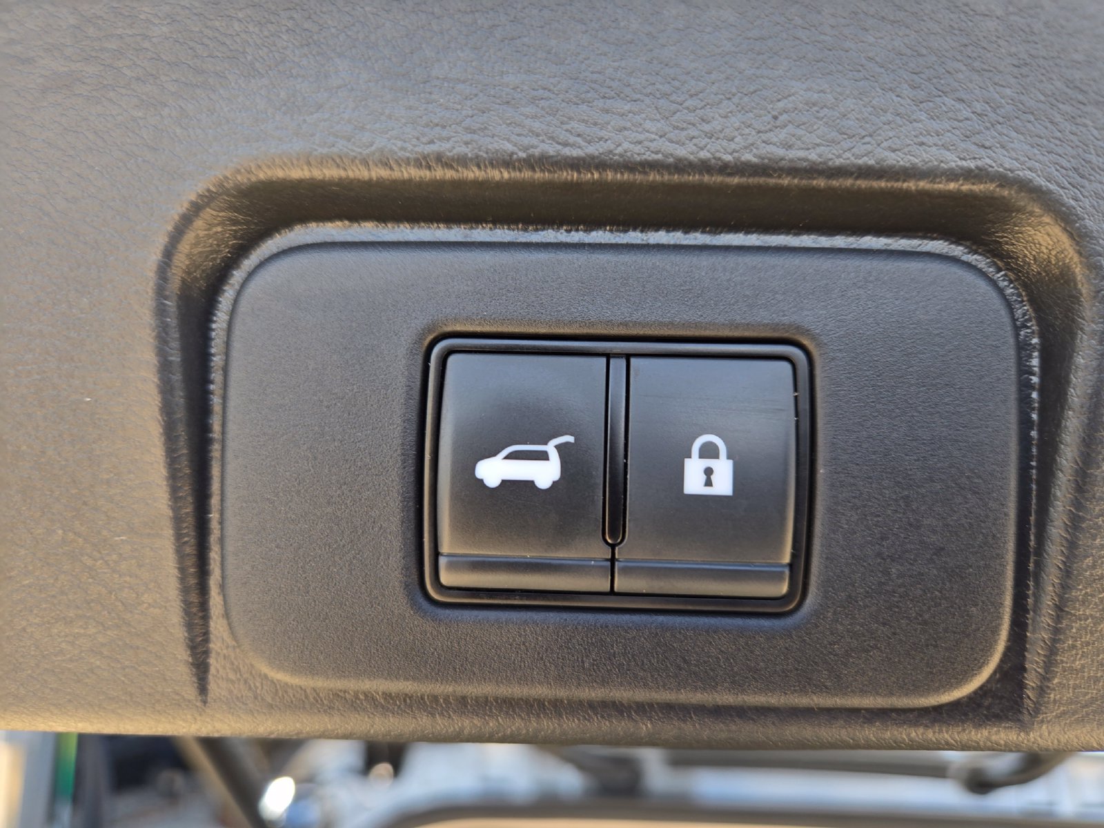 Used 2022 Nissan Rogue SV w/ SV Premium Package FWD image 28