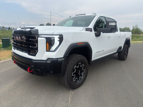 Used 2026 GMC Sierra 2500 AT4X AWD/4WD image 3