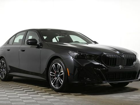 New 2026 BMW 530i xDrive w/ M Sport Package image 9