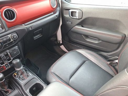 Used 2022 Jeep Gladiator Rubicon image 16