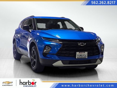 Used 2025 Chevrolet Blazer LT w/ Convenience Package FWD image 1