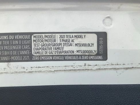 Used 2021 Tesla Model Y Long Range image 11