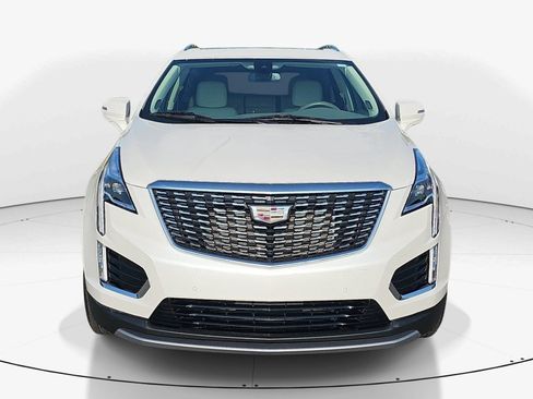 Used 2022 Cadillac XT5 Premium Luxury w/ LPO, Floor Liner Package FWD image 9