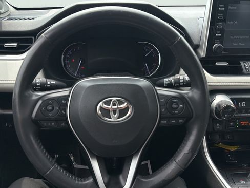 Used 2020 Toyota RAV4 Limited AWD/4WD image 11