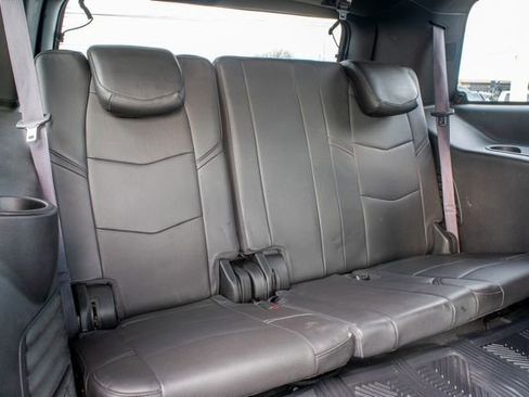 Used 2016 Cadillac Escalade Platinum image 25