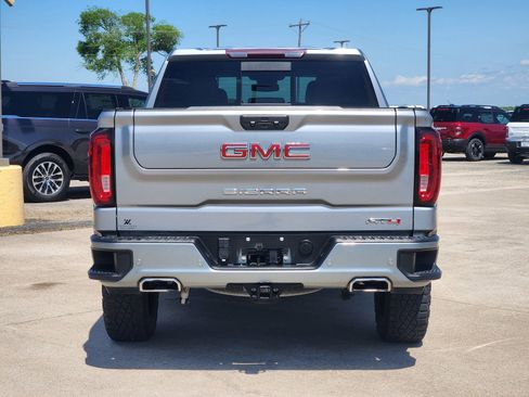 Used 2023 GMC Sierra 1500 AT4 w/ AT4 Premium Package image 8