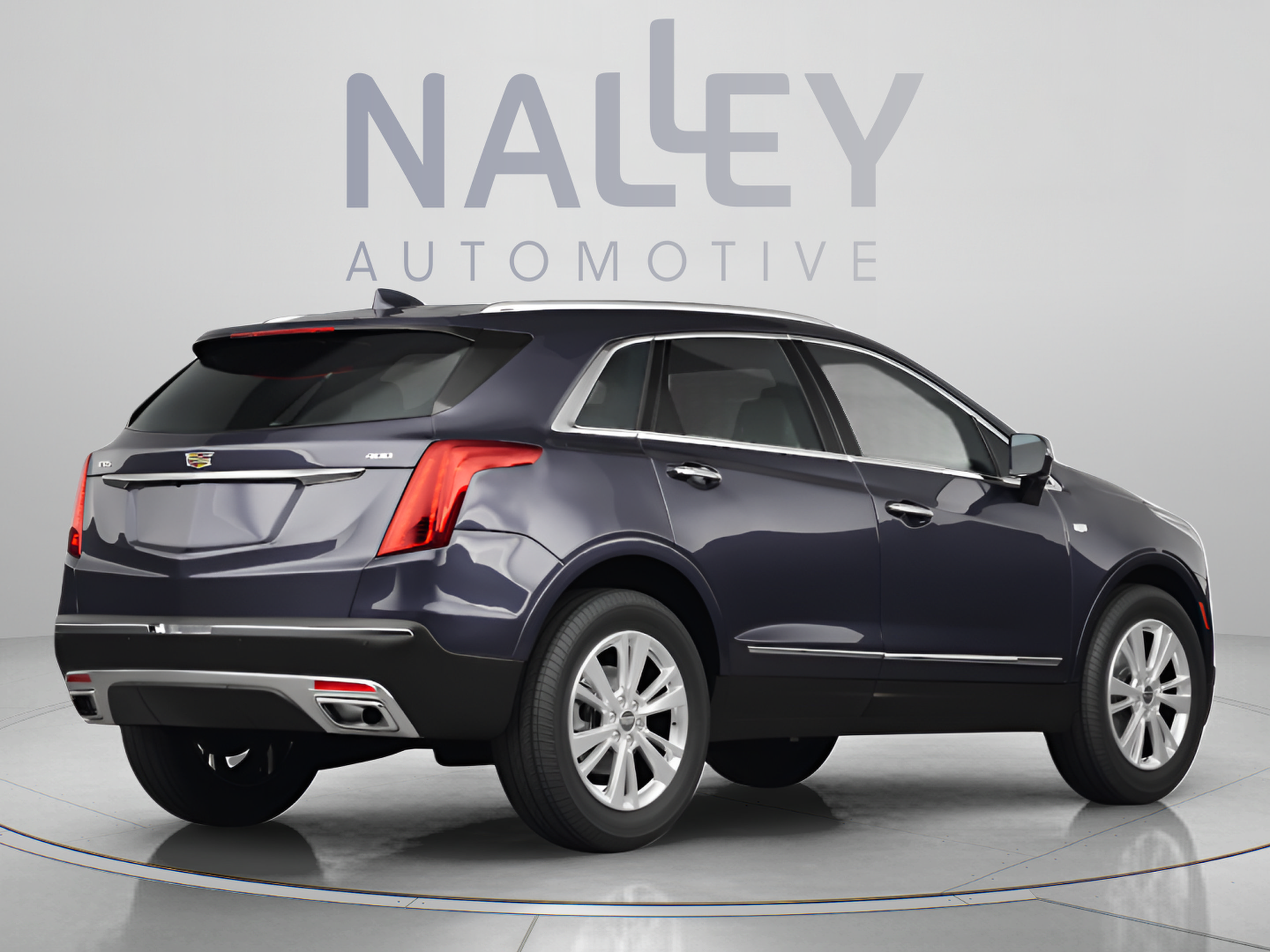 Used 2025 Cadillac XT5 Premium Luxury w/ Technology Package FWD image 3