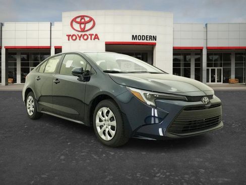 New 2026 Toyota Corolla LE FWD image 4