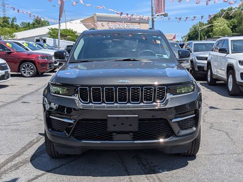 Used 2023 Jeep Grand Cherokee 4WD 4xe image 3