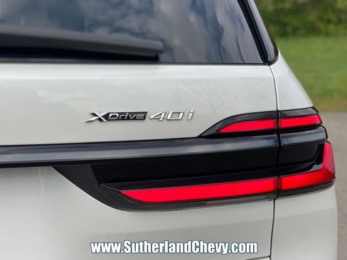 Used 2025 BMW X7 xDrive40i w/ Executive Package image 13
