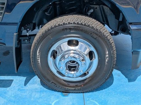 New 2025 Ford F350 Platinum w/ Platinum Plus Package image 11