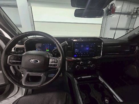 Used 2024 Ford F250 Lariat w/ FX4 Off-Road Package AWD/4WD image 14