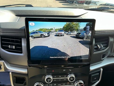 Used 2022 Ford Expedition Max XLT AWD/4WD image 18
