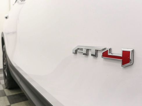 Used 2023 GMC Terrain AT4 AWD/4WD image 9