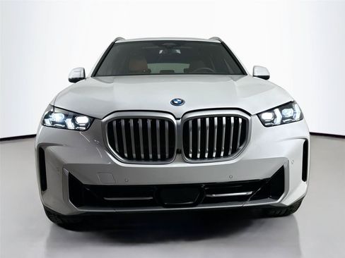 New 2026 BMW X5 M60i AWD/4WD image 3