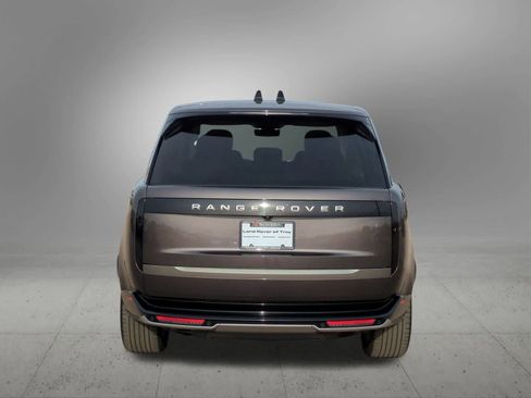 Certified 2024 Land Rover Range Rover SE image 5
